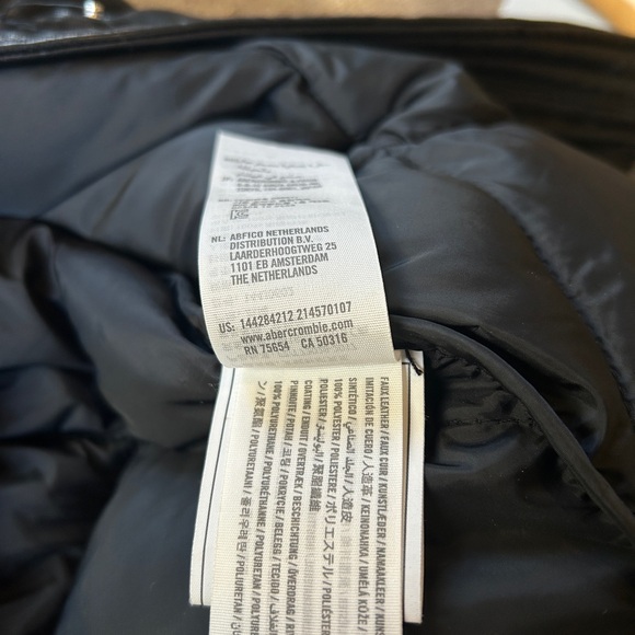 Black Quilted Women's Jacket - Picture 6 of 6